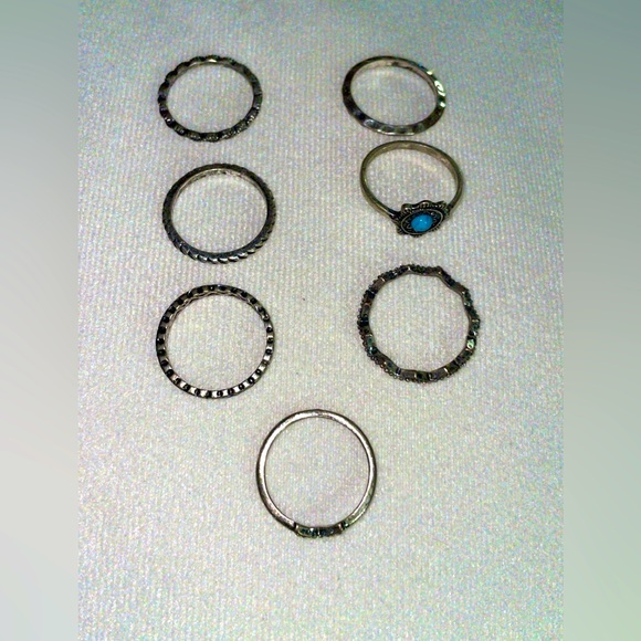 SET OF 7 TORRID RINGS - Picture 1 of 2
